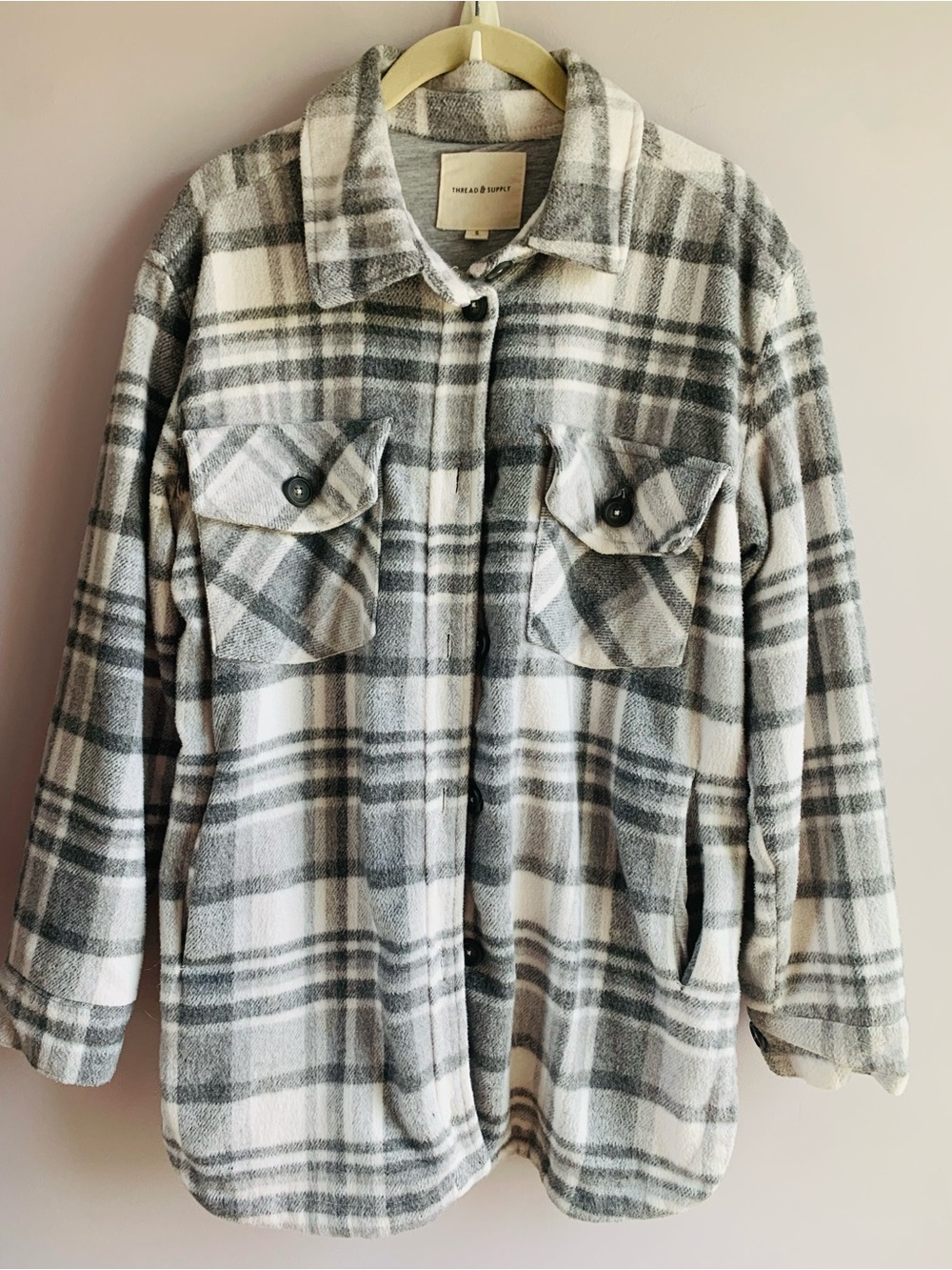 Thread & Supply Mens Shacket Grey White Plaid Check Heavy Lined Winter EUC Small
